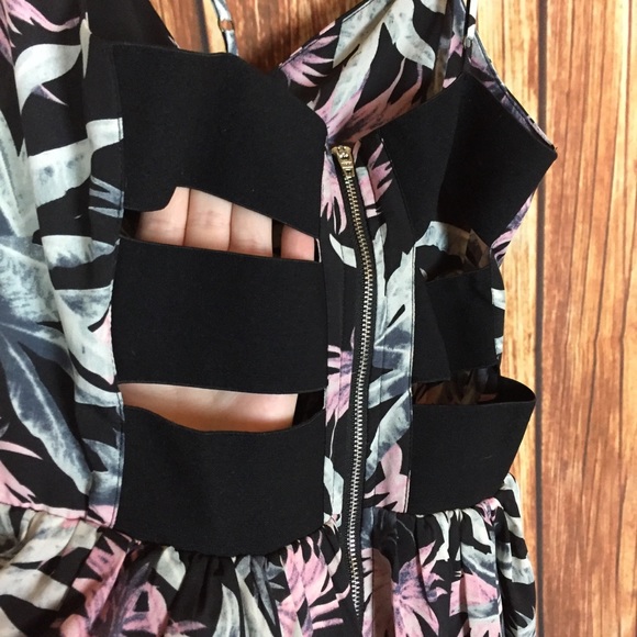 Like Mynded SM Floral Palm Leaf Double Layer Dress - Picture 5 of 6